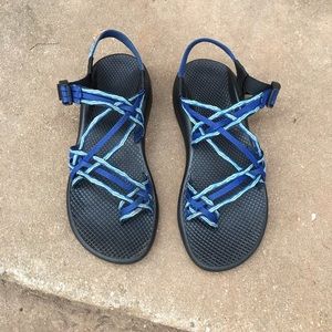 three strap blue chacos